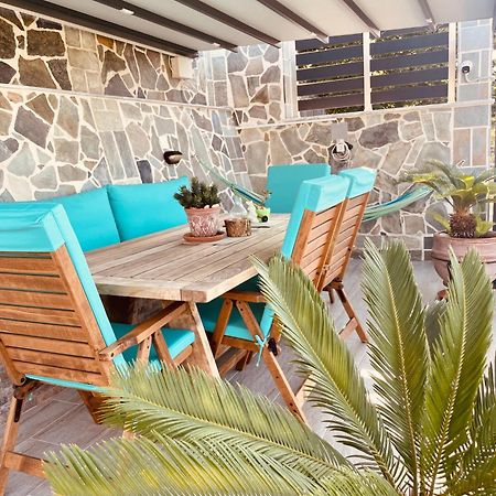 Appartamento Iris Luxury House Agioi Deka  Esterno foto