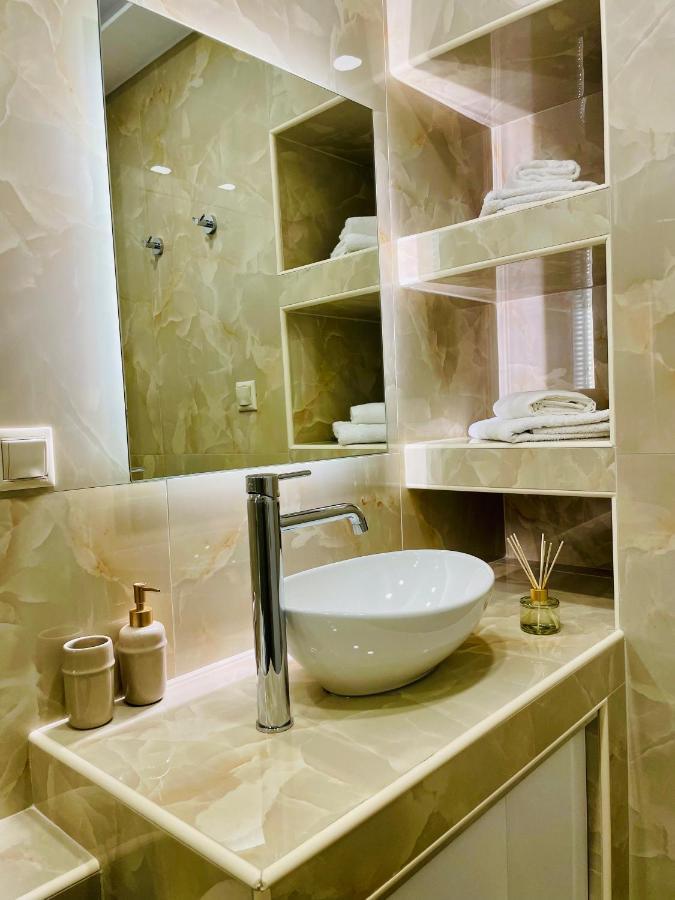 Appartamento Iris Luxury House Agioi Deka  Esterno foto
