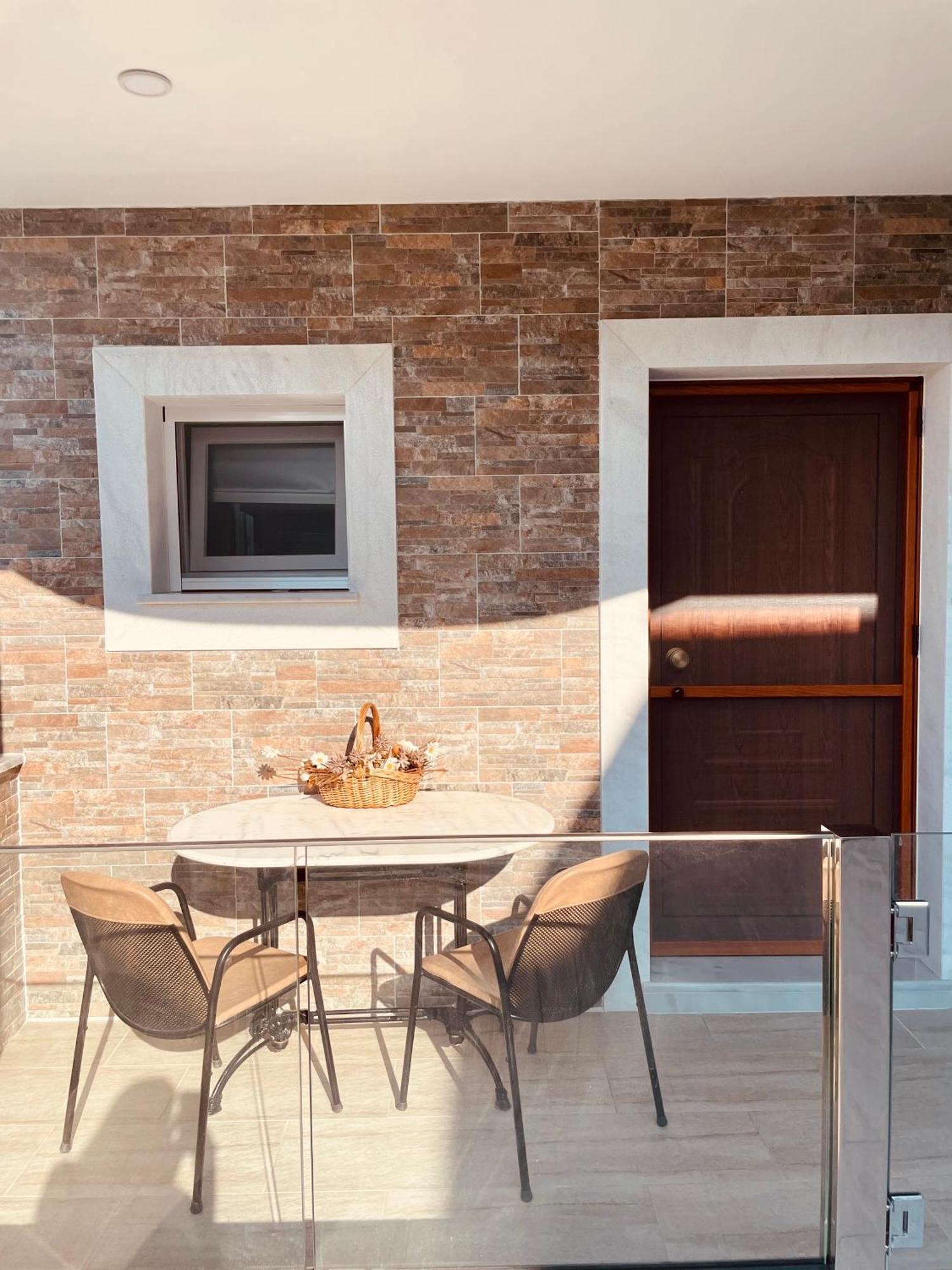 Appartamento Iris Luxury House Agioi Deka  Esterno foto